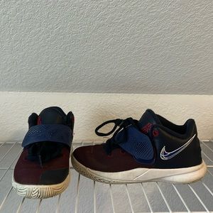 Boys size 1 Nike Kylie basketball shoes